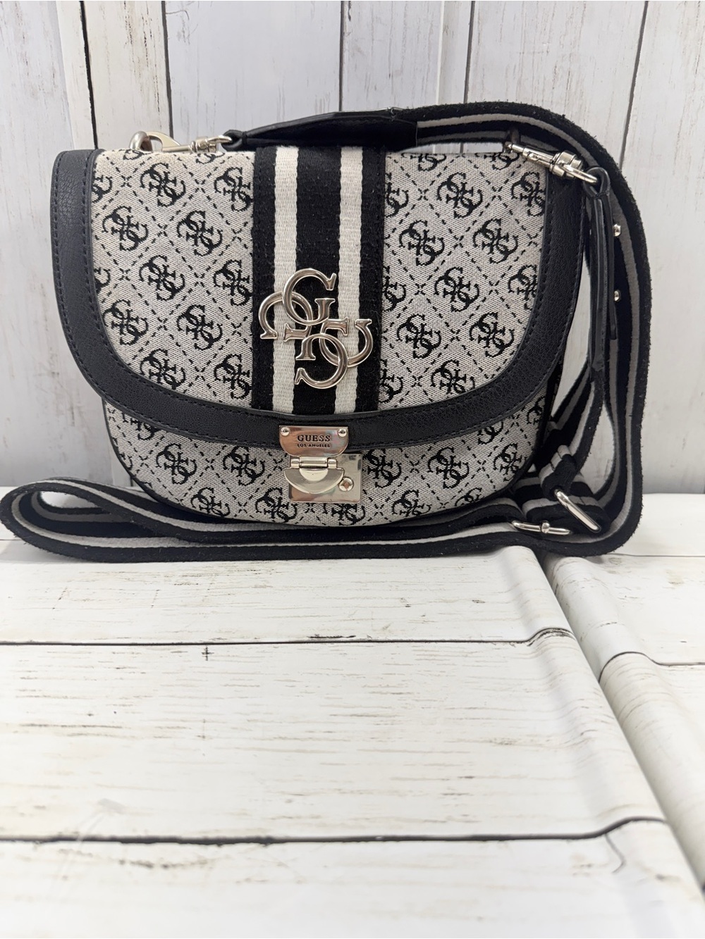 Guess VTG Y2K crossbody flap bag saddle style bag featuring the brand signature